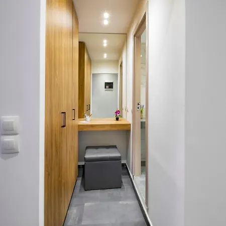 Apartment Tsimiski Contemporary 3 *