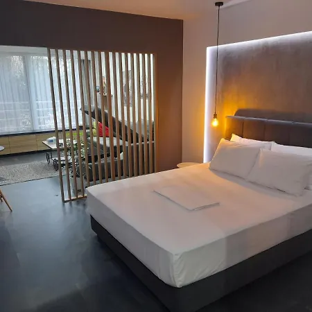 Tsimiski Contemporary 3 Apartment