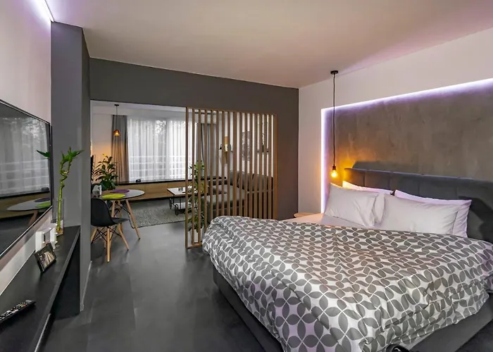 Tsimiski Contemporary 3 Apartment